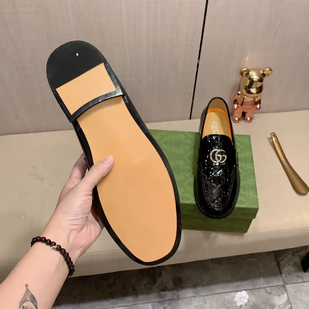 Men's Leather Shoes Men's Shoes 💰480💰💰🎩🎩 [Lightning] [Lightning] "Gucci*" The latest and most popular casual business leather shoes, top brand [Seduce] luxury ~ purchasing agent, top quality ~. [Strong] The upper is made of imported breathable cowhide with matching material ➕ breathable cowhide feet (•) and fine workmanship. The original stylish and stylish soft rubber wear-resistant and non-slip outsole is light and comfortable on the feet. The real thing looks better when taken in real life. 309: code: 38-44, can be customized to 45